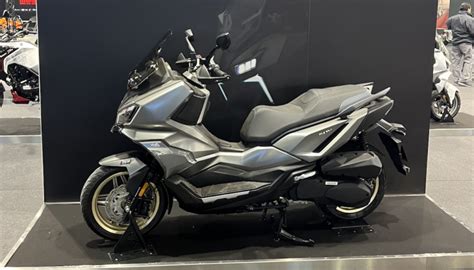 Il catalogo Sym in mostra a Motor Bike Expo 2024 - Infomotori