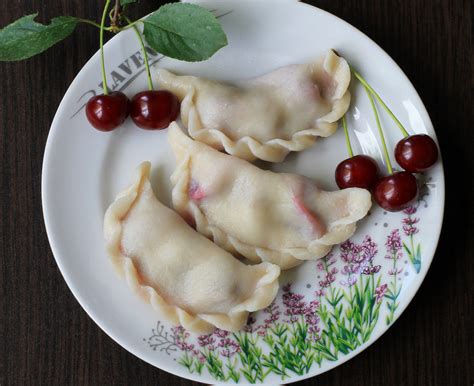 Вареники с вишней - рецепт приготовления