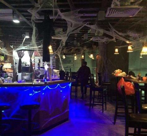 3 Best Bars Near Changi, Singapore For A Fun-Filled Vacay!