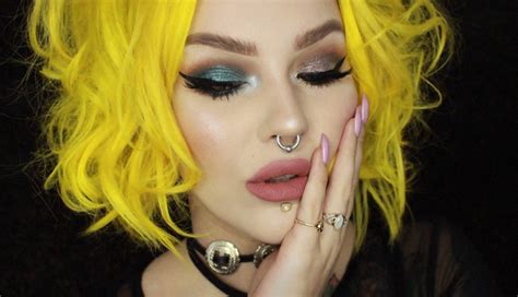 5 Most Daring Hair Colors To Try This Season - lifeberrys.com