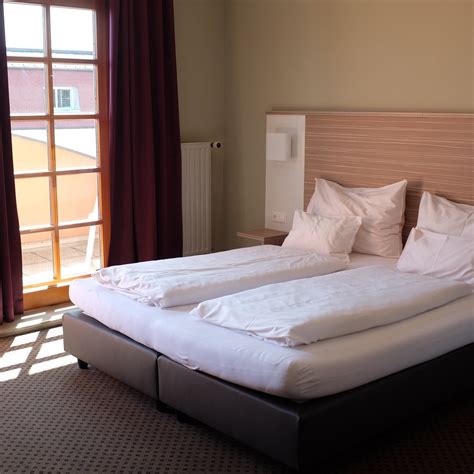 HOTEL RESTAURANT BISTRO RAFFEL (Jennersdorf) - Hotel Reviews, Photos ...