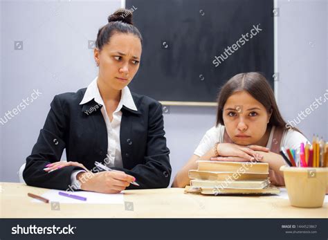 Teacher Student Sitting School Room Desk Stok Fotoğrafı 1444523867 ...