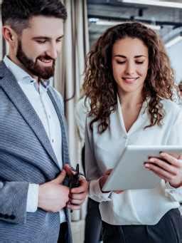 People in Business Dress 的图像结果