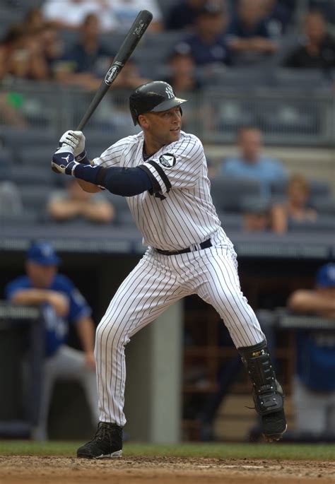 Derek Jeter Baseball 的图像结果