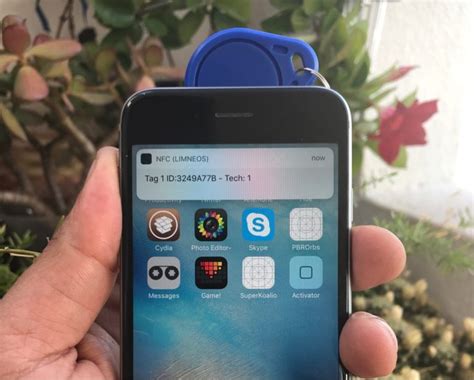 Jailbreak developer hacks iPhone to unlock hidden NFC features ...