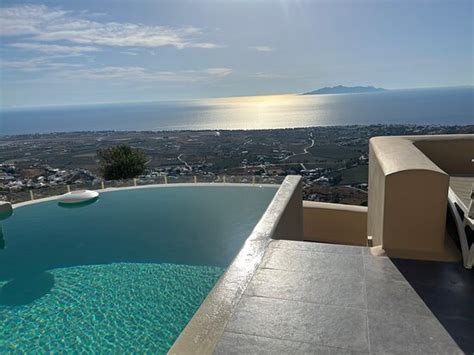 SKYFALL SUITES (Santorini/Pyrgos, Greece) - Hotel Reviews, Photos, Rate ...