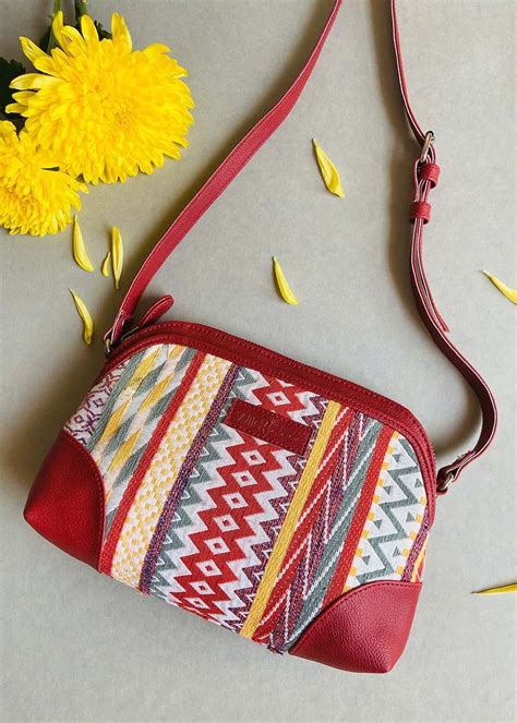 Get Koa Infinity Sling Bag For Women at ₹ 1899 | LBB Shop