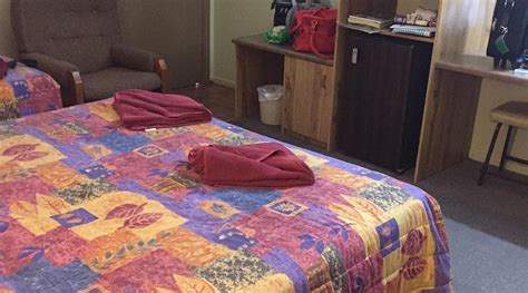 WAGON WHEEL MOTEL & UNITS (Coonabarabran) - Lodge Reviews, Photos, Rate ...