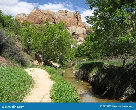 Lower Calf Creek Falls Trail Stock Image - Image of nature, outdoors ...