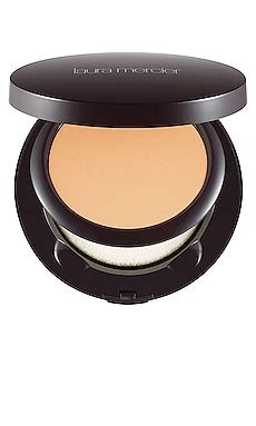 Laura Mercier Smooth Finish Foundation Powder in 6 | REVOLVE