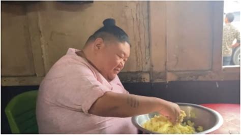 Watch: Temjen Imna Along turns chef, makes Vada Pav at home from ...