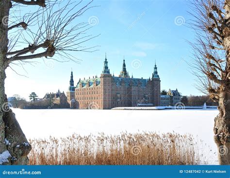 Frederiksborg Castle, Denmark Stock Photo - Image of copper, freeze ...
