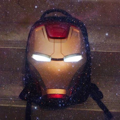 Marvel ® 3D Iron Man LED Light Eyes 15.6in Laptop Bag Case - Universal ...