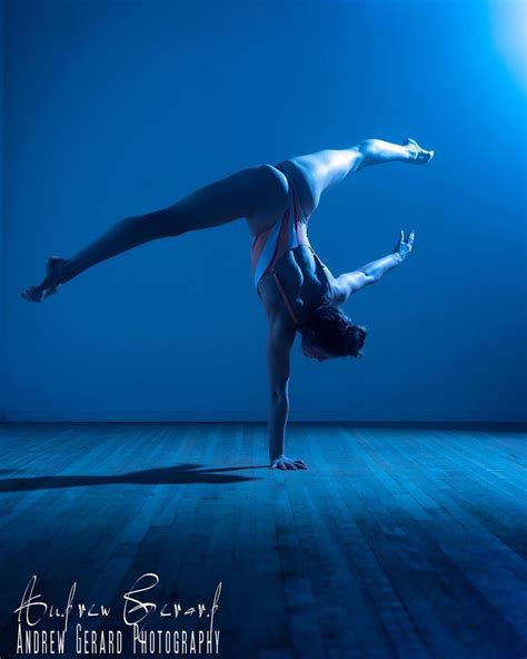 Stephanie Van Dyck's feet