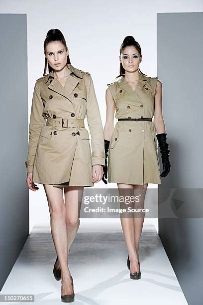 Runway Poses Photos and Premium High Res Pictures - Getty Images