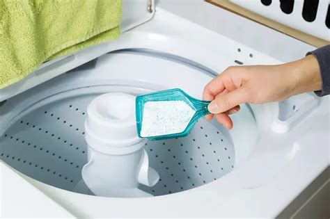 Easy Natural Washing Machine Cleaner Ideas [Recipes + Tips]