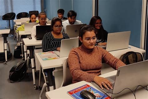 JG University Ahmedabad Campus: Photos, Virtual Tour