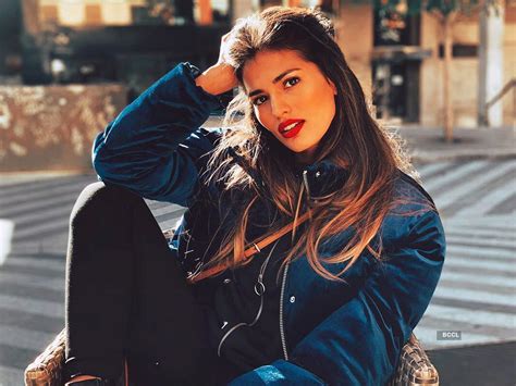 Real Madrid star Isco’s girlfriend Sara Salamo is no less than an ...