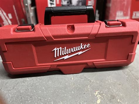Milwaukee 49-16-2695 Exact 2-1/2 inch to 4 inch Knockout Set for sale ...