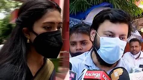 Marital discord: Varsha lodges contempt of court case against Anubhav ...