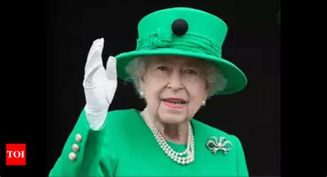 Queen: When Queen Elizabeth II replied to Bhopal girl's handwritten ...