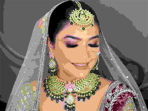 Top 10 Makeup Artists in Delhi NCR prices & reviews