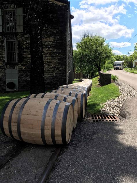 Explore 5 Incredible Tours of Distilleries Near Louisville, KY ...