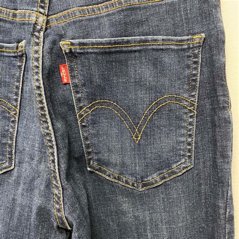 Levis Womens Size 27 Skinny Jeans Blue (s)
