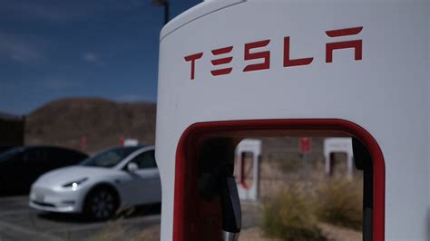 Tesla Phantom Braking: Huge jump in complaints | Tech News