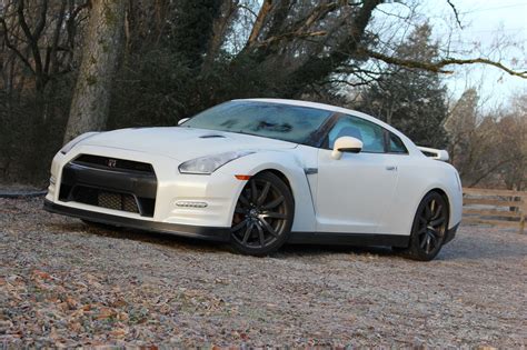 2014 Nissan GT-R: Driven