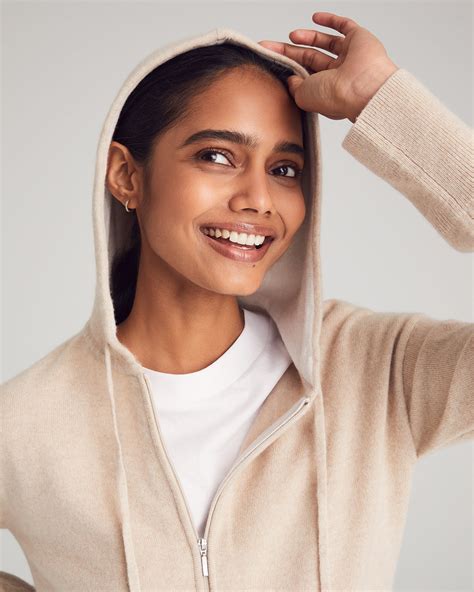 Women's Cashmere Zip Hoodie | Nomad1942