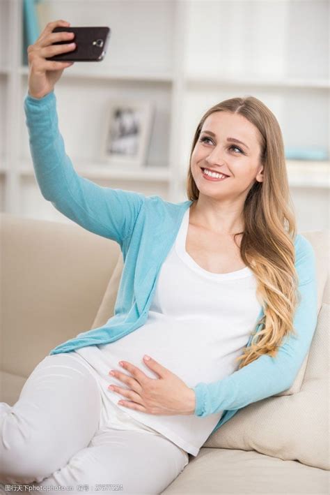 孕期同房什么姿势 孕期同房的正确姿势图片 - 孕期保健 - 蓝灵育儿网