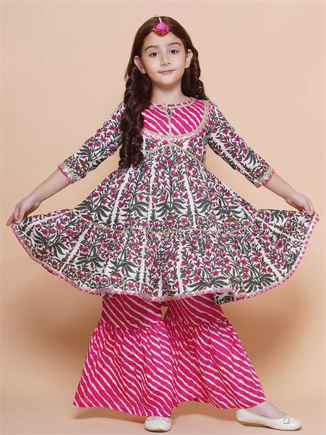 Shop Bitiya by Bhama Girls Pink Printed Cotton Tiered Kurta With ...