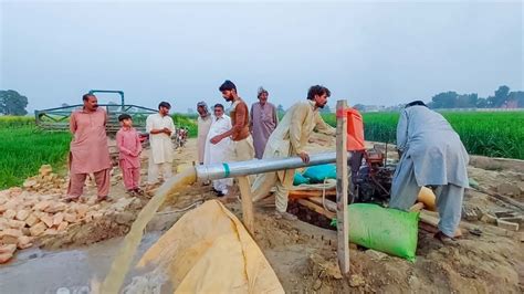 巴基斯坦农村打井取水，纯人工操作，10米深井，出水量杠杠的【今说新语】