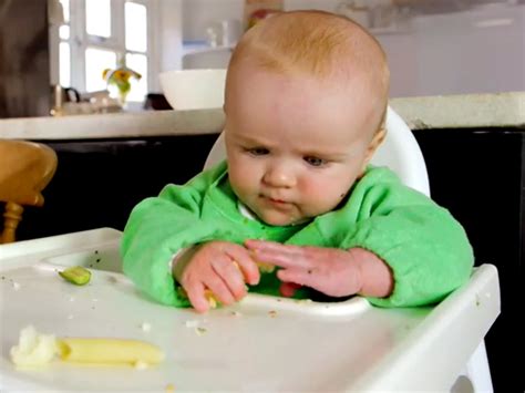 Baby-led weaning: Cómo empezar (video) | BabyCenter