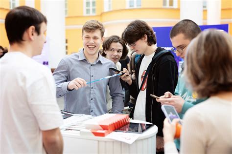 Сладости, мерч и карьерные консультации – Новости – Вышка для своих ...