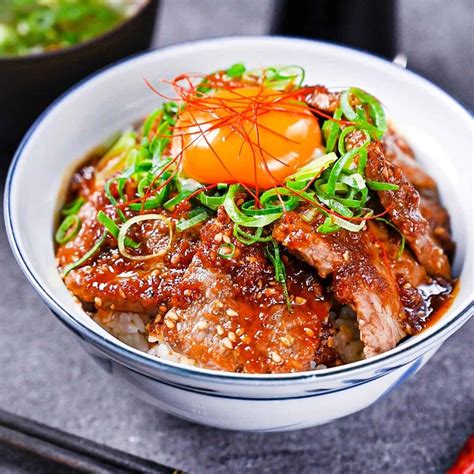 Unagi Donburi (Japanese Grilled Eel Rice Bowl)