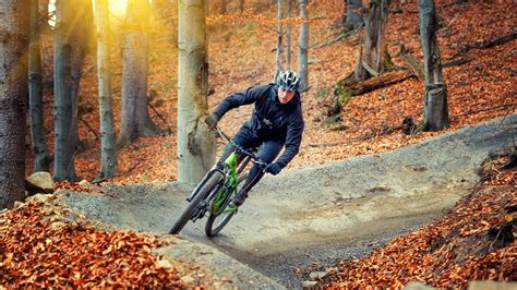 Mountain Biking 的图像结果