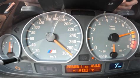 BMW M3 V10 Uses Whole Speedometer On Autobahn, Hits 300 KM/H