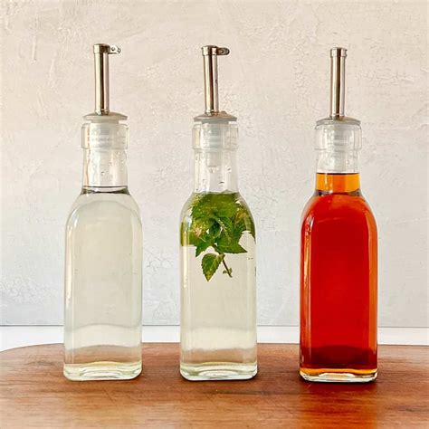 Simple Syrup - Perfect For Cocktails! - Foodology Geek