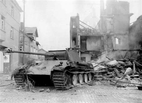 Destroyed Panther Ausf G tank, Germany 1945 | World War Photos