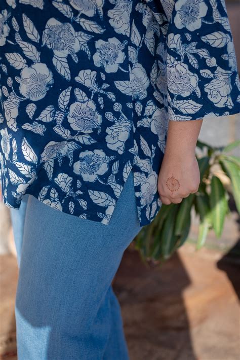 Indian Ethnic Women's Shifa Dabu Cotton Short Top – THE INDIAN ETHNIC CO.