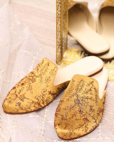 Mules Online: Buy Handcrafted Mules Online in India at Best Price | Aachho