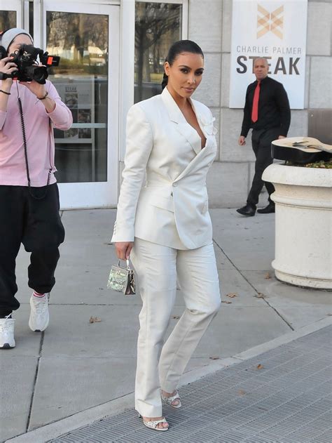 Look of the week: Kim Kardashian West skilfully walks over a subway ...
