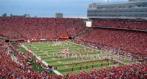 World's biggest sports stadium in North Korea: List of largest sports ...