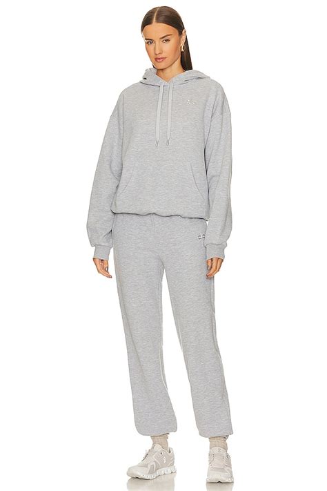 Alo Yoga Clothing, Pants, Sportswear and Tops - REVOLVE