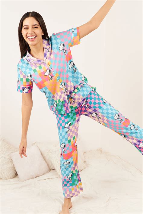 Buy Women Pyjamas & Tracksuit Online| Women Snoopy | Sweet Dreams