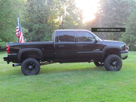 2004. 5 Chevy Silverado 2500hd Lly Duramax Engine With Bds 7 " Lift Tuned With Efi