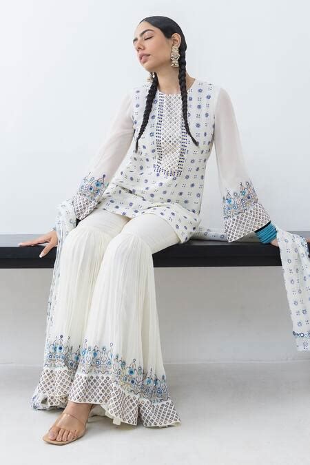 Buy Off White Georgette Embroidery, Raatraani Floral Print Kurta ...