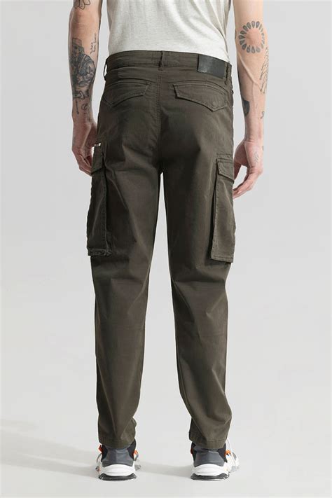 Buy Men's Outlander Olive Cargo Pant Online | SNITCH